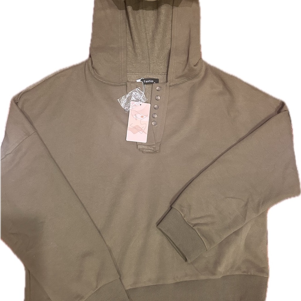Woman's XL neutral Green soft sweatshirt with hoodie NWT layering/minimalist